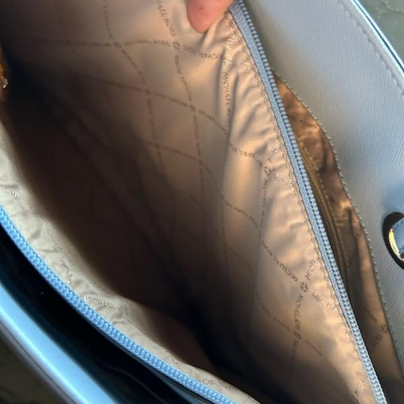 Michael Kors purse new - Picture 6 of 7